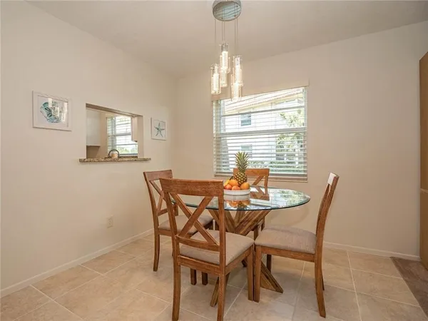 $1,350 | 34 Vista Gdns Trail, Unit 107, Vero Beach, FL 32962