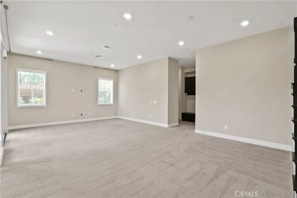 $6,400 | 114 Measure, Irvine, CA 92618