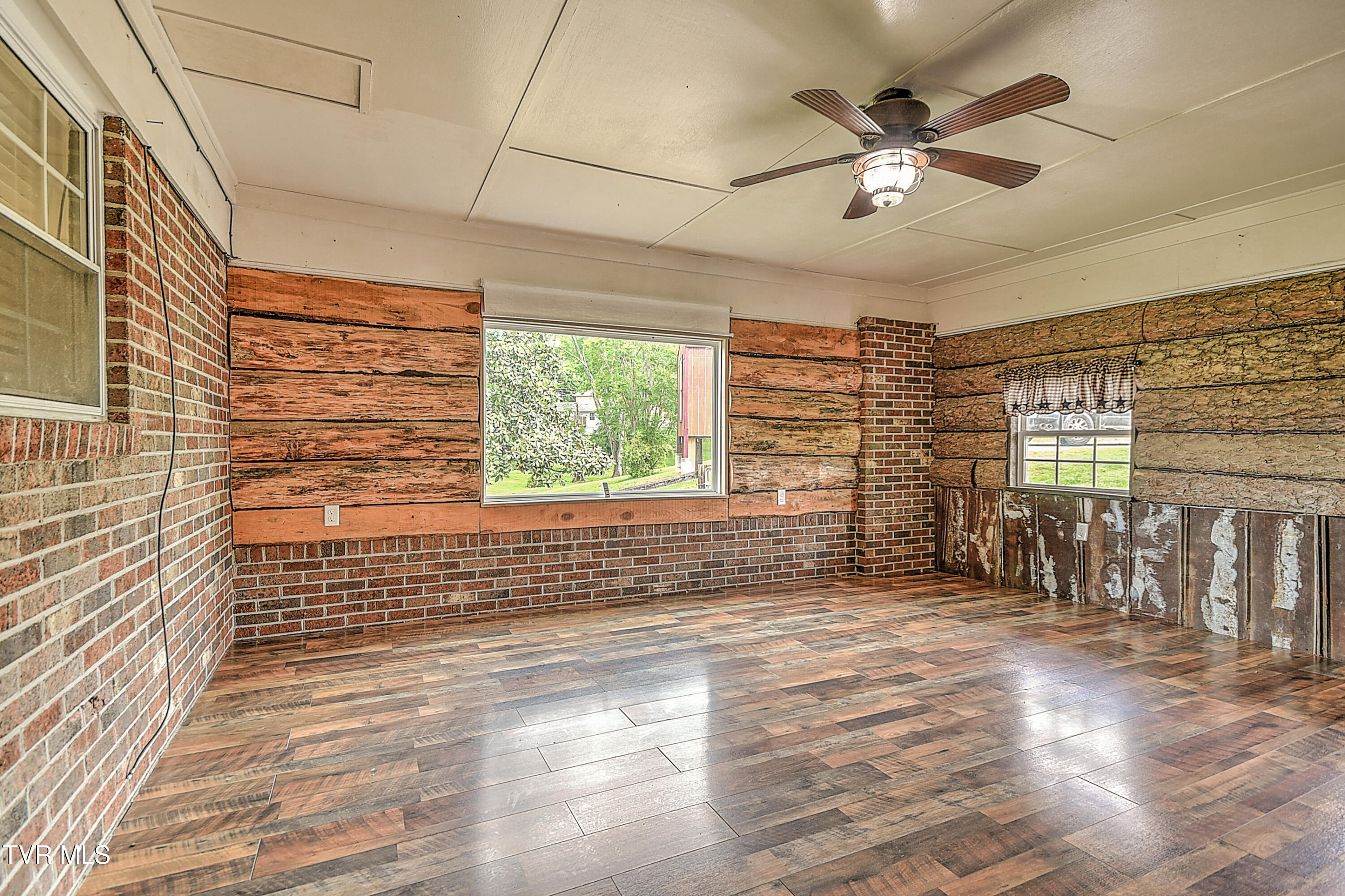 101 Garden Circle Greeneville, TN 37745 - Photo 14 of 53 101 Garden Cir JC-14