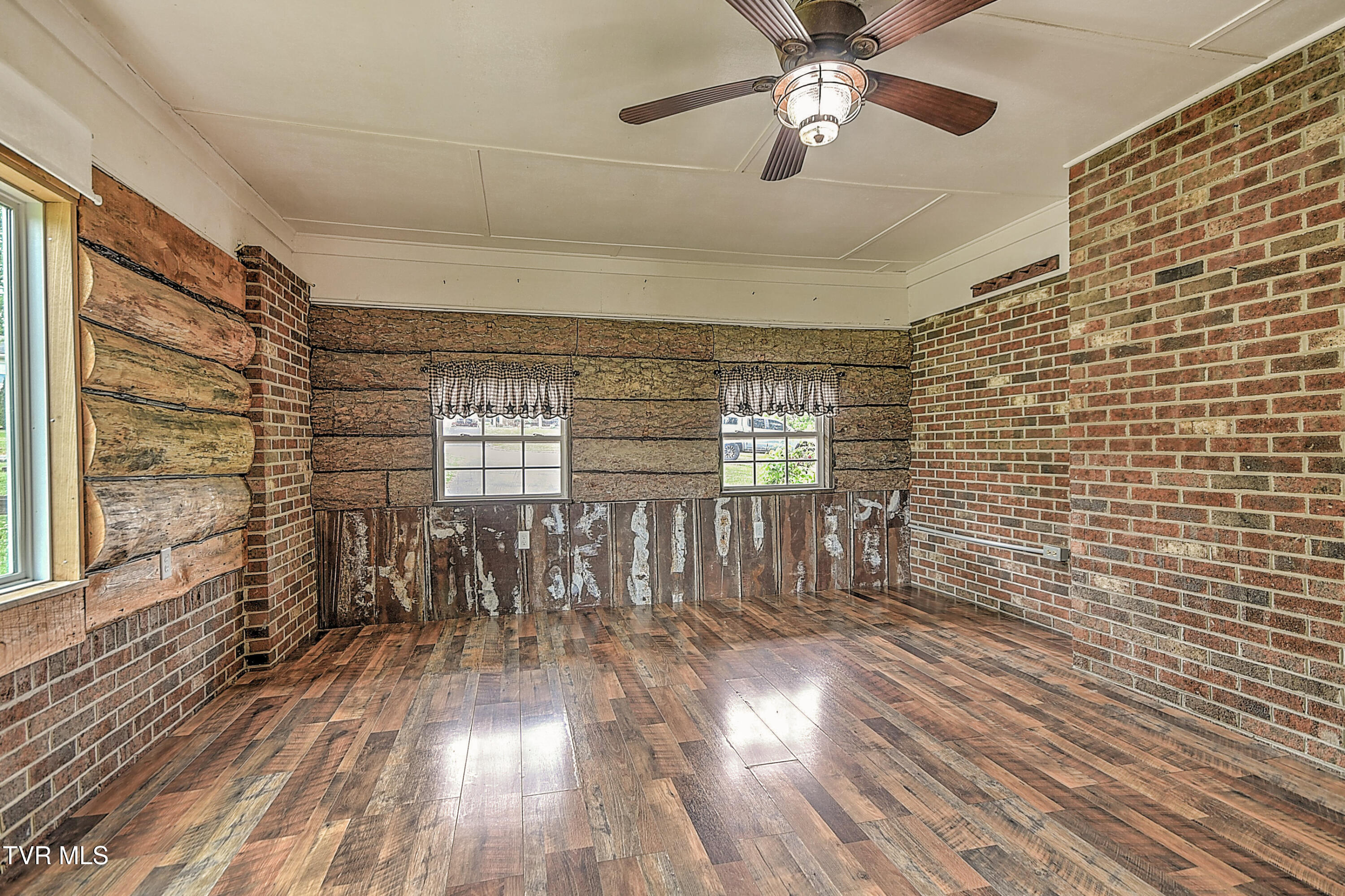 101 Garden Circle Greeneville, TN 37745 - Photo 15 of 53 101 Garden Cir JC-15