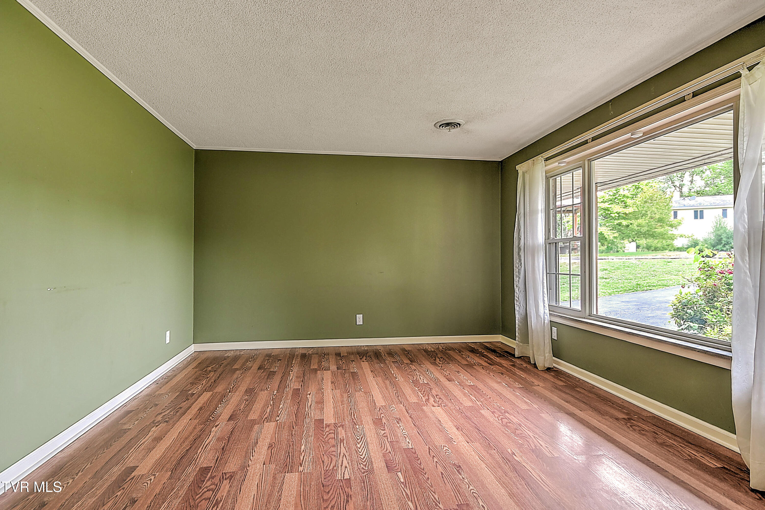 101 Garden Circle Greeneville, TN 37745 - Photo 5 of 53 101 Garden Cir JC-5