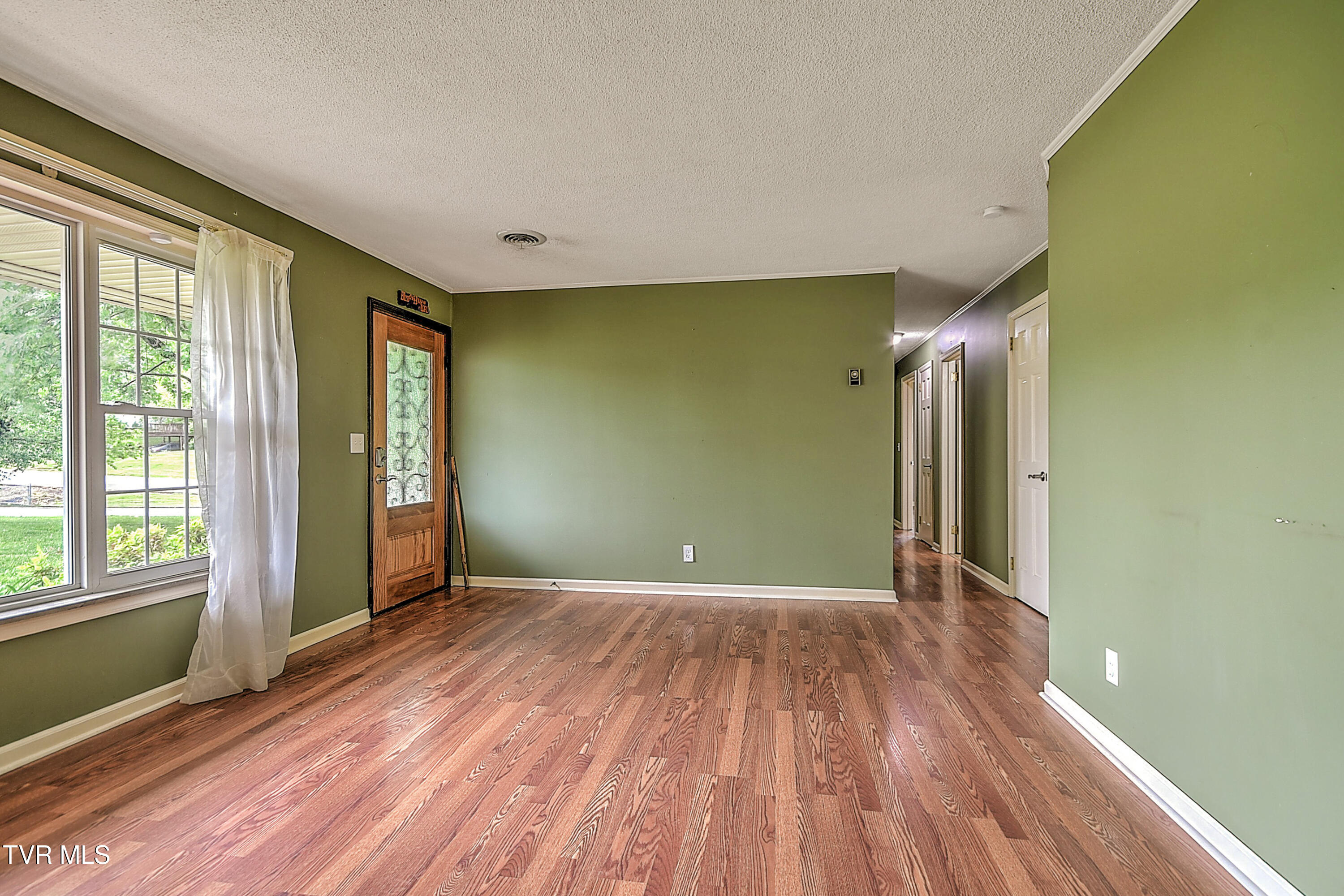 101 Garden Circle Greeneville, TN 37745 - Photo 6 of 53 101 Garden Cir JC-6