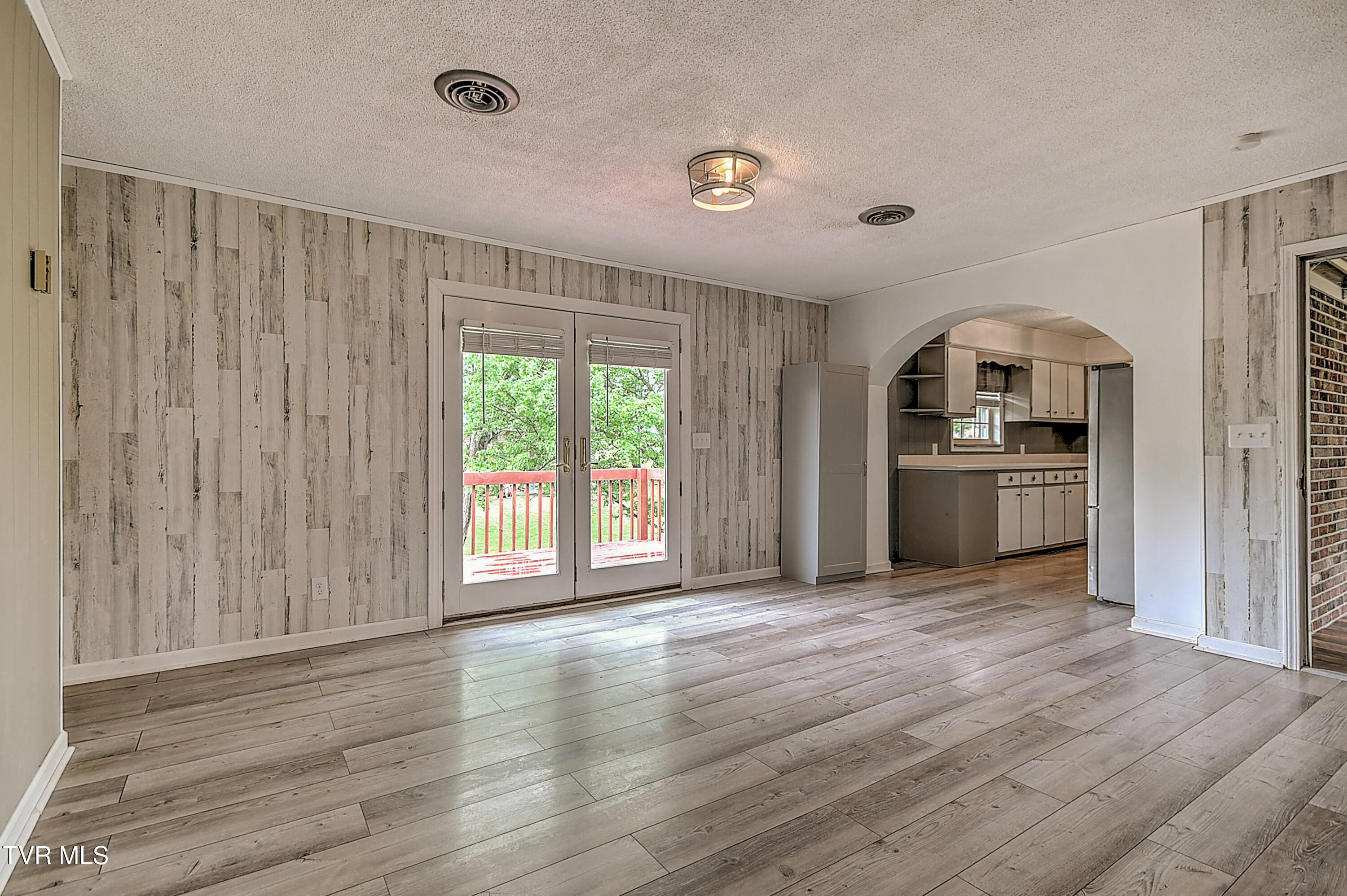 101 Garden Circle Greeneville, TN 37745 - Photo 7 of 53 101 Garden Cir JC-7