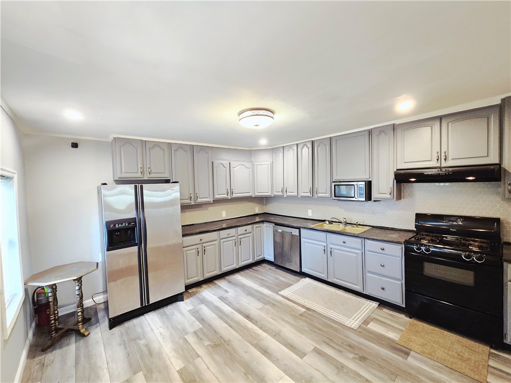 136 Gregory Street Rochester, NY 14620 - Photo 16 of 50