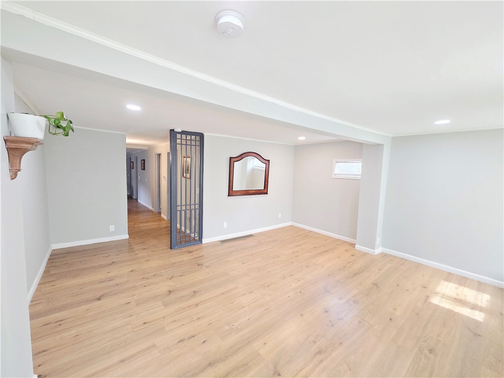 136 Gregory Street Rochester, NY 14620 - Photo 4 of 50