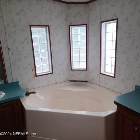 $1,700 | 463 Logan Avenue, Unit B, Orange Park, FL 32065