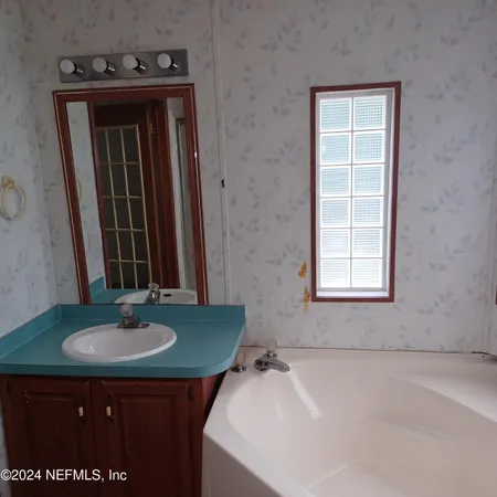 $1,700 | 463 Logan Avenue, Unit B, Orange Park, FL 32065