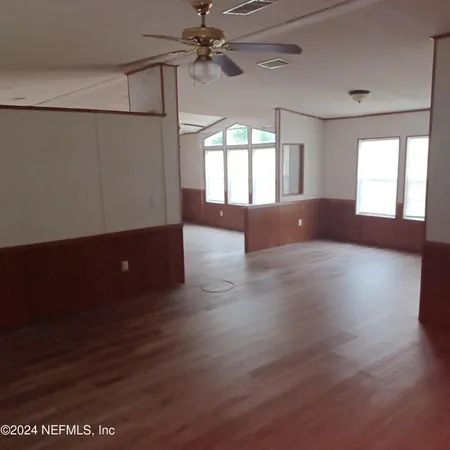 $1,700 | 463 Logan Avenue, Unit B, Orange Park, FL 32065