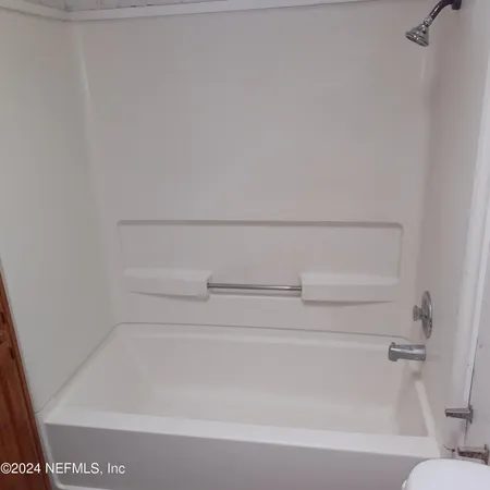 $1,700 | 463 Logan Avenue, Unit B, Orange Park, FL 32065