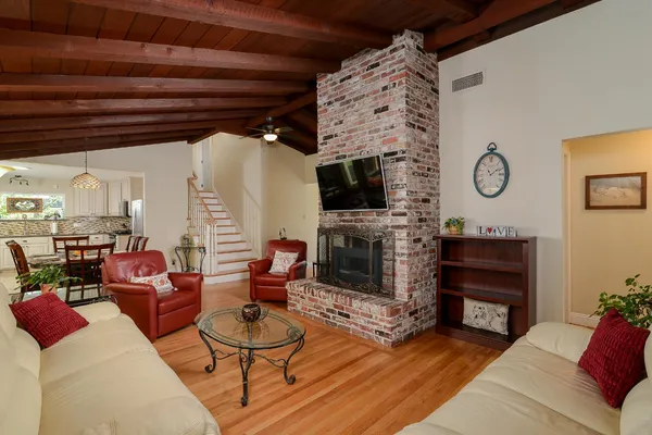 $595,000 | 3309 Brookwood Road, Sacramento, CA 95821