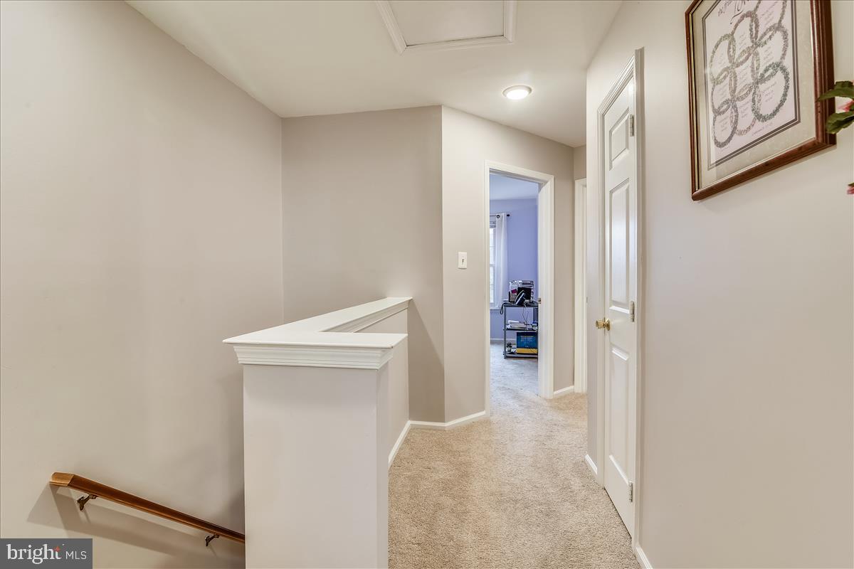 20783 Apollo Terrace Ashburn, VA 20147 - Photo 12 of 31 UL hall