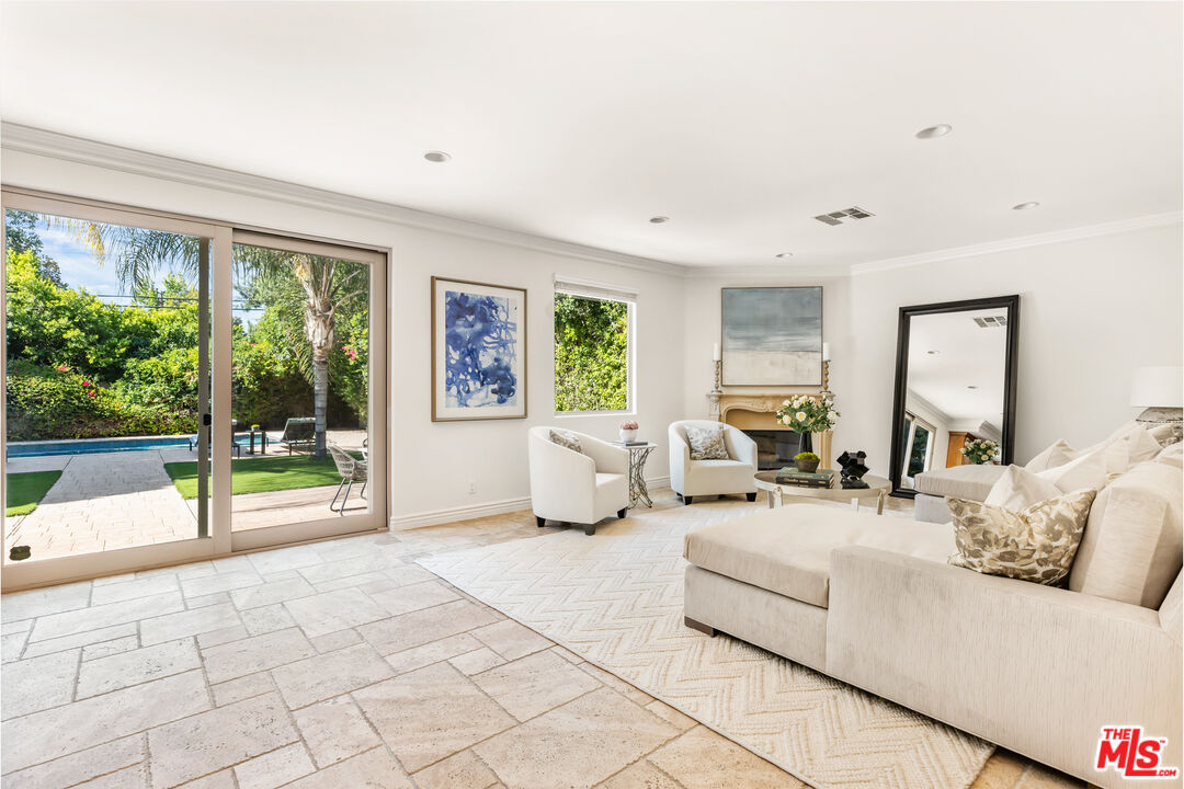 16659 Addison Street Encino, CA 91436 - Photo 11 of 37