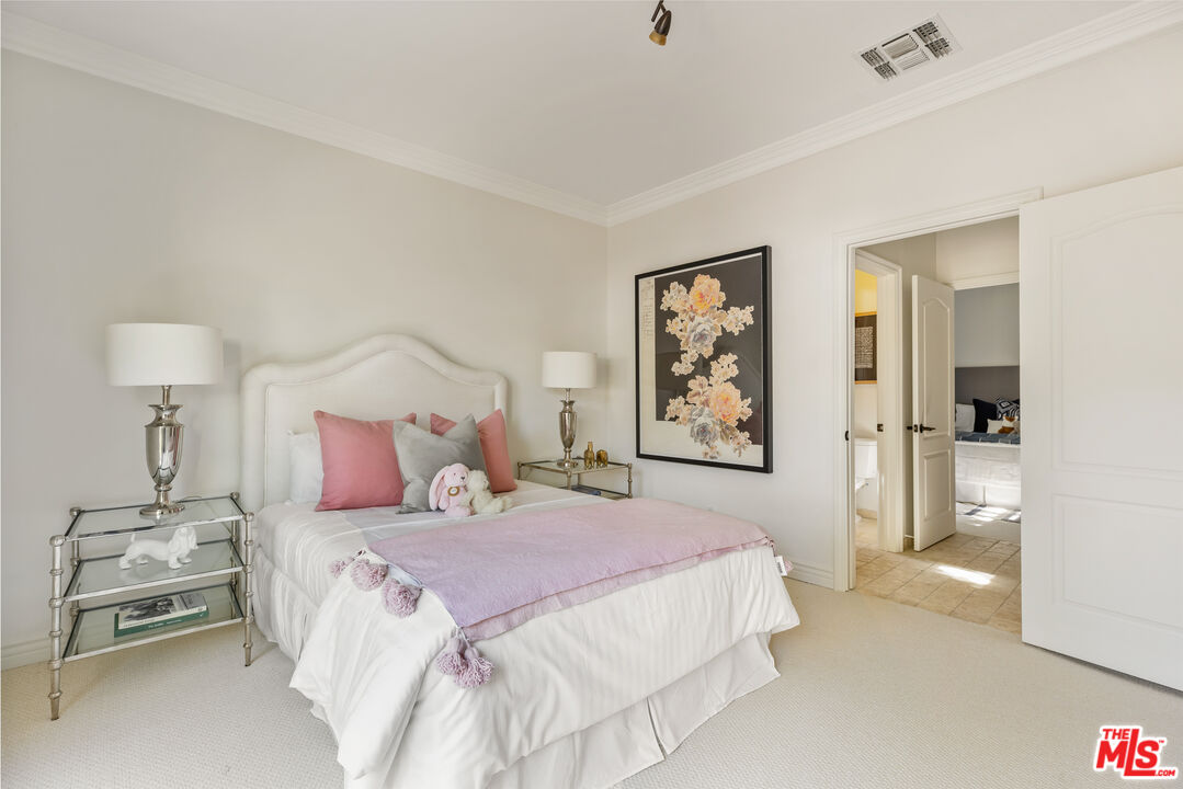 16659 Addison Street Encino, CA 91436 - Photo 16 of 37