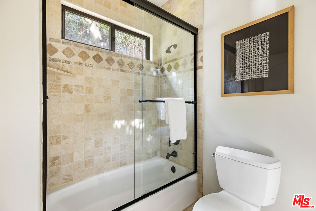 16659 Addison Street Encino, CA 91436 - Photo 18 of 37