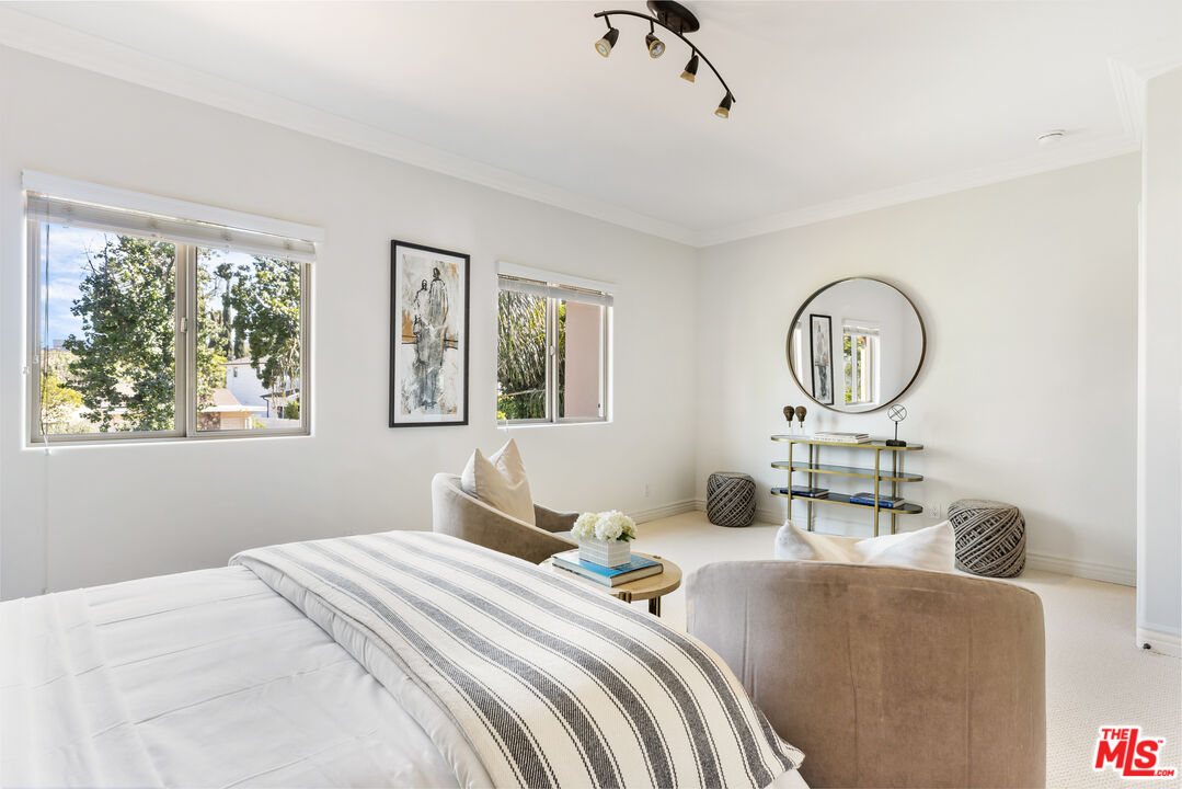 16659 Addison Street Encino, CA 91436 - Photo 21 of 37