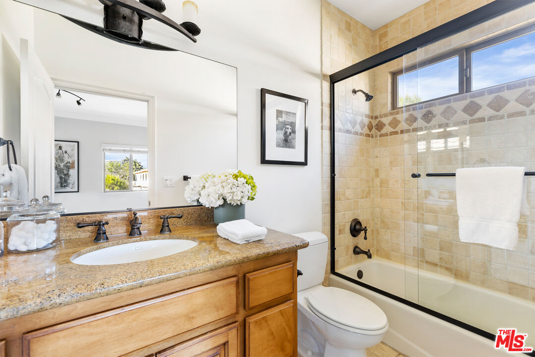 16659 Addison Street Encino, CA 91436 - Photo 22 of 37