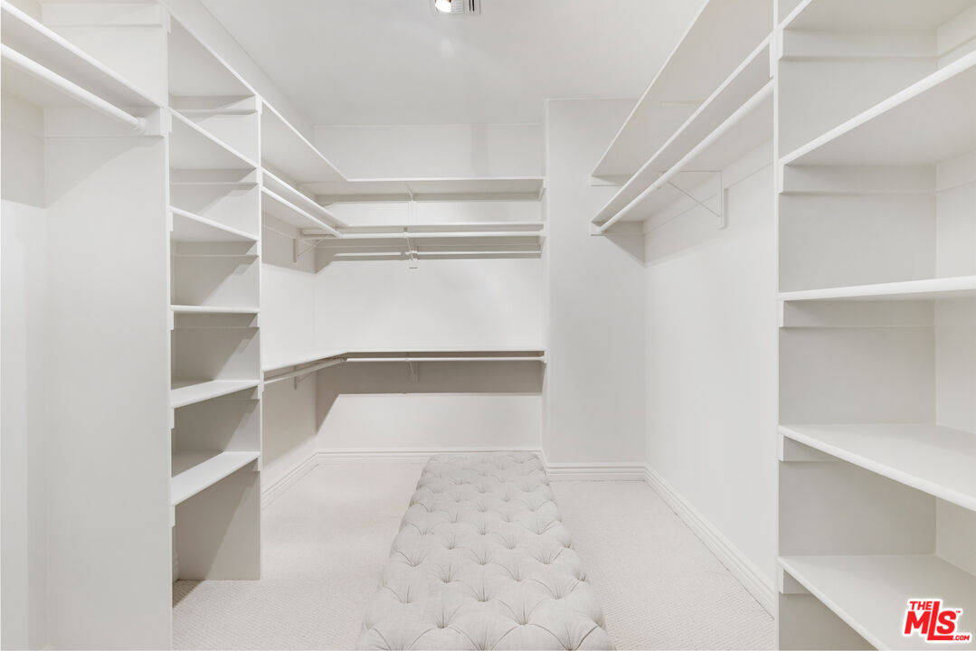 16659 Addison Street Encino, CA 91436 - Photo 25 of 37