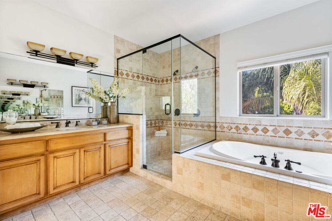 16659 Addison Street Encino, CA 91436 - Photo 26 of 37