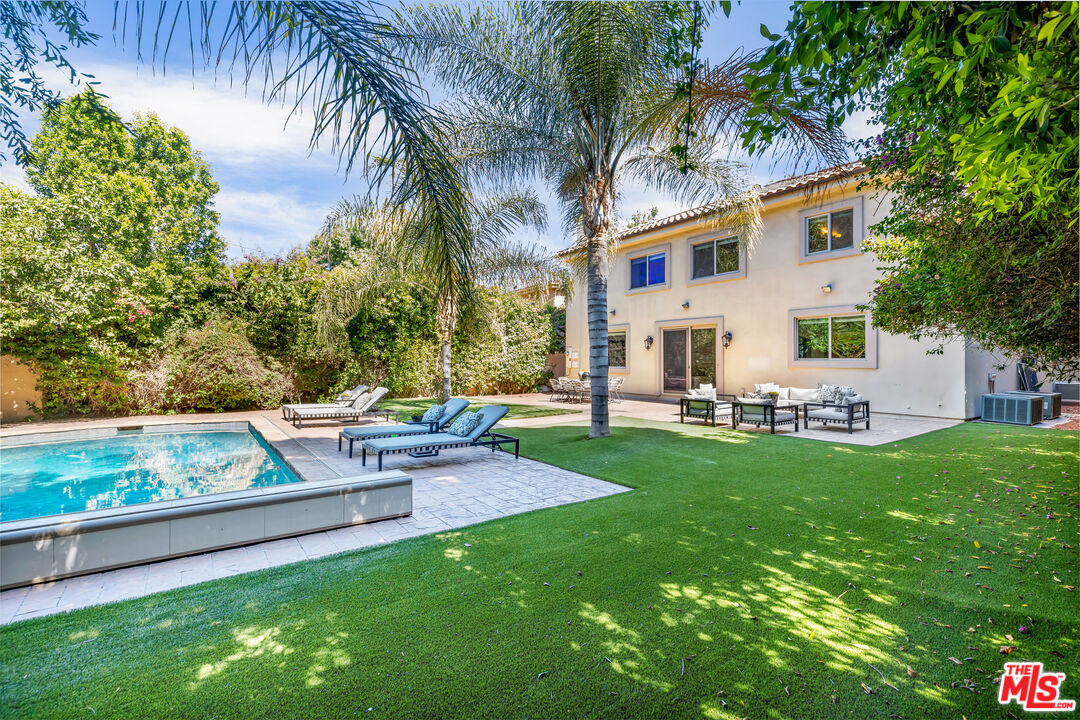 16659 Addison Street Encino, CA 91436 - Photo 32 of 37