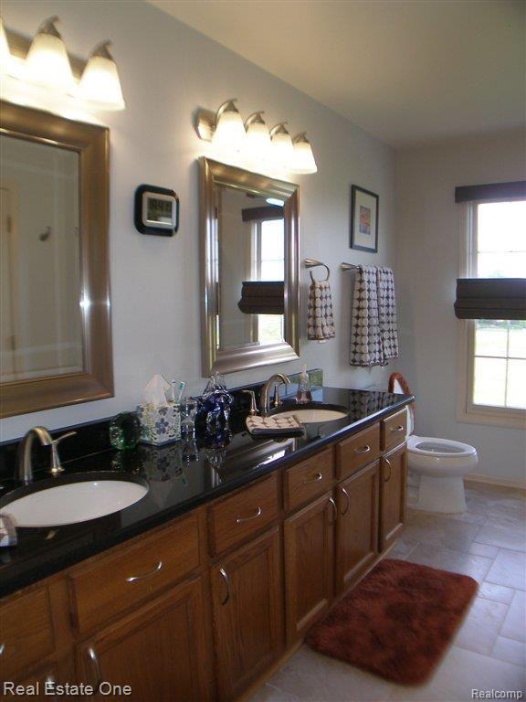 47074 Eastbourne Road Canton, MI 48188 - Photo 17 of 25 Updated Main Bath