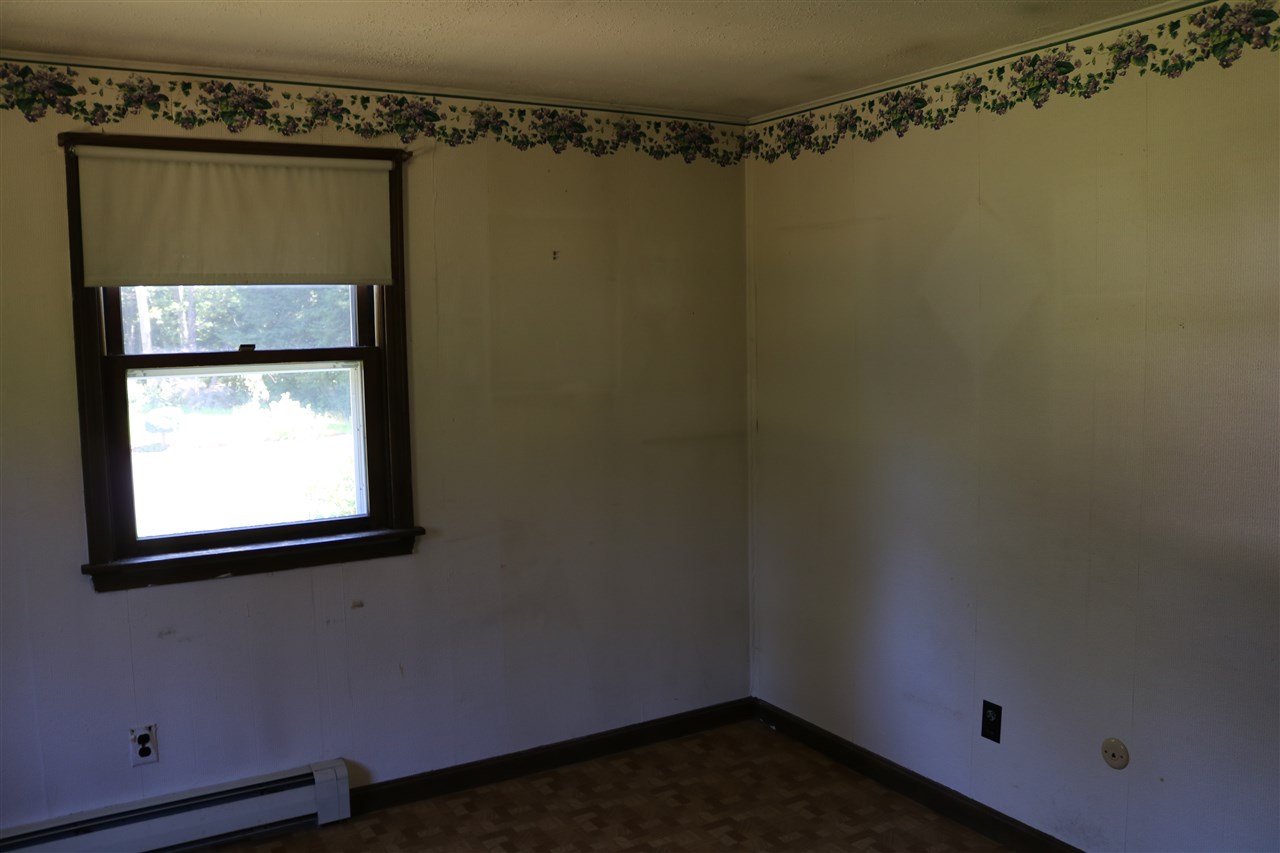411 Concord Stage Road Weare, NH 03281 - Photo 14 of 28