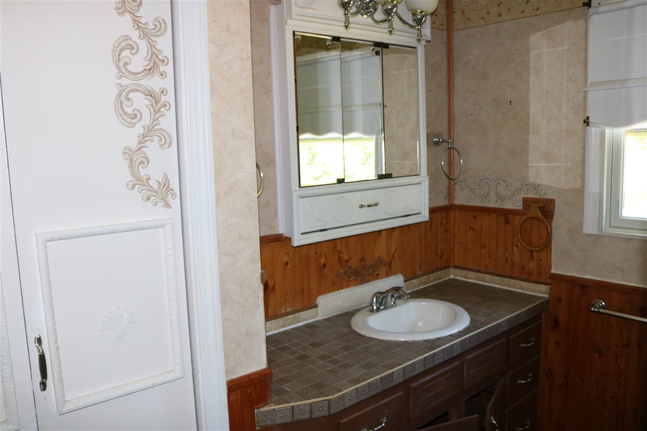 411 Concord Stage Road Weare, NH 03281 - Photo 22 of 28