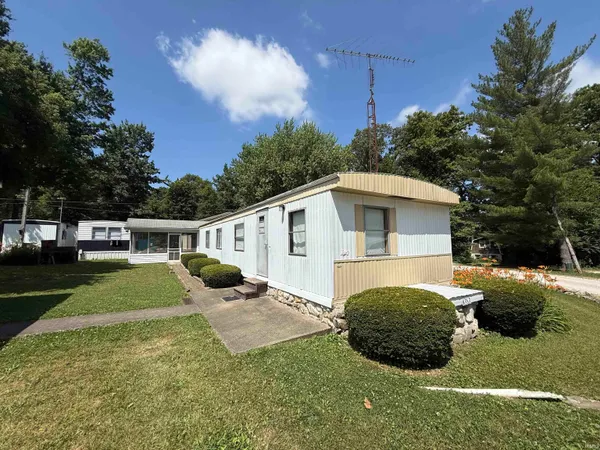 $124,900 | 4363 North Private Road 1195 East, Loogootee, IN 47553