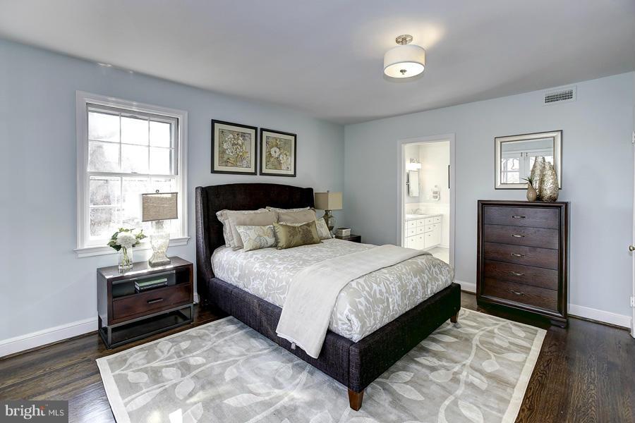 4601 Reno Road Northwest Washington, DC 20008 - Photo 15 of 29 Bedroom (Master)