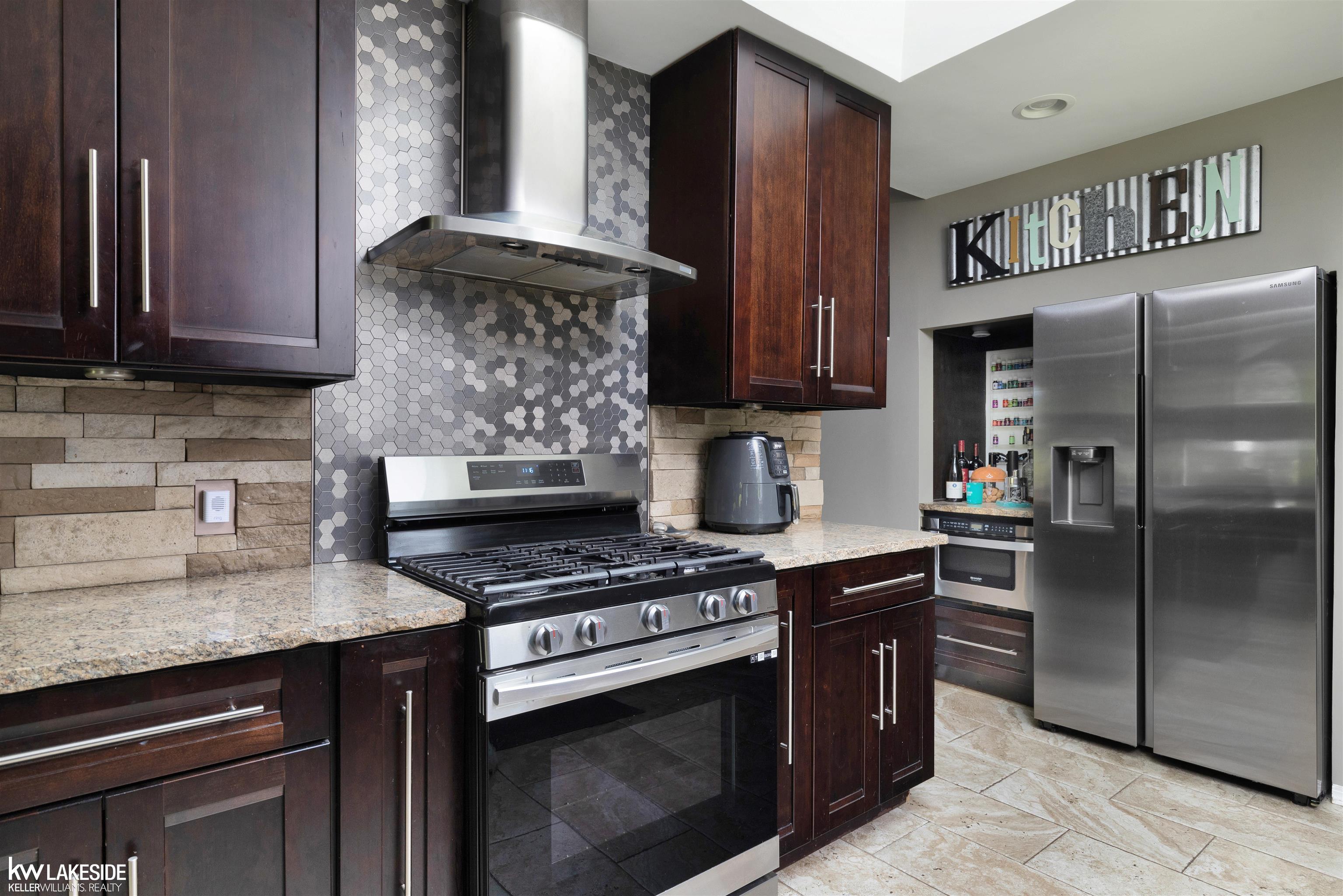 47485 Sugarbush Road Chesterfield, MI 48047 - Photo 13 of 39