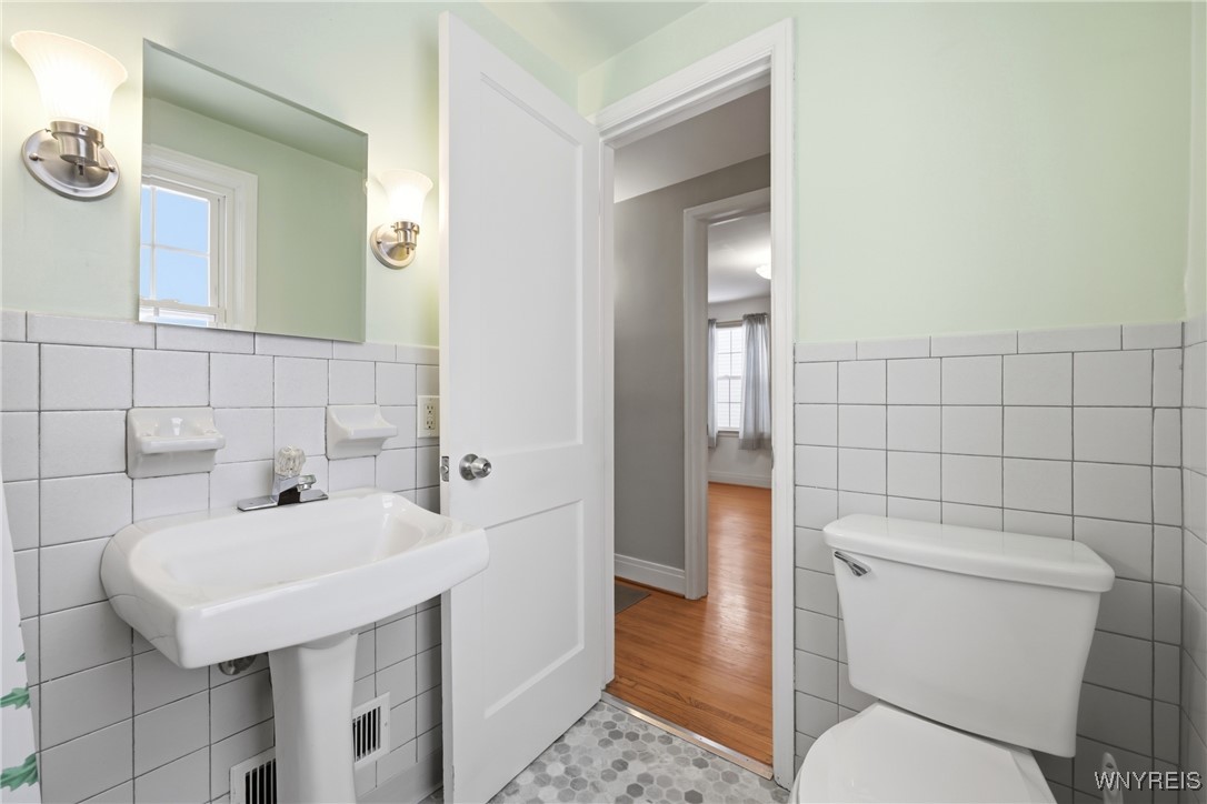 75 Fowler Avenue Tonawanda, NY 14217 - Photo 17 of 32