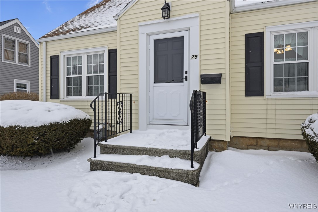 75 Fowler Avenue Tonawanda, NY 14217 - Photo 3 of 32