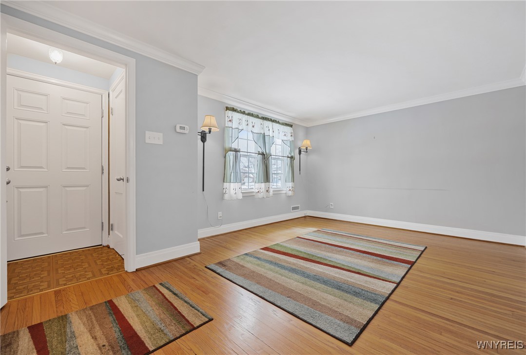 75 Fowler Avenue Tonawanda, NY 14217 - Photo 4 of 32