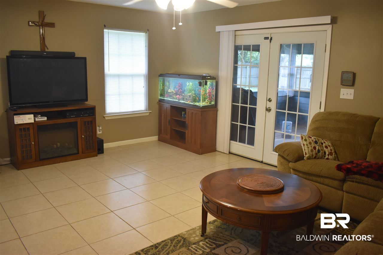 25169 Chestnut Street Elberta, AL 36530 - Photo 9 of 21