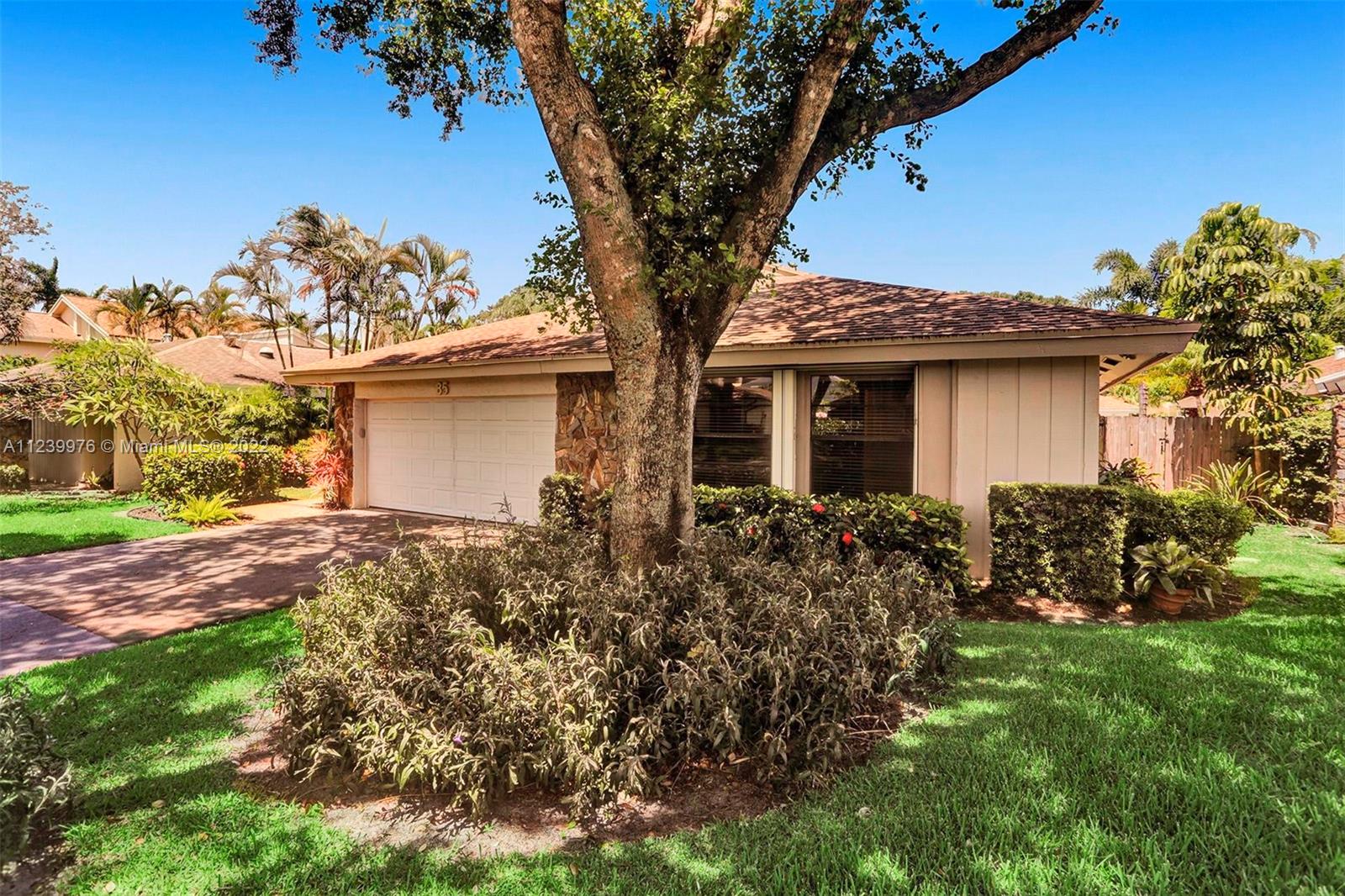 85 Juniper Road Hollywood, FL 33021 - Photo 3 of 46 Gallery Image 3
