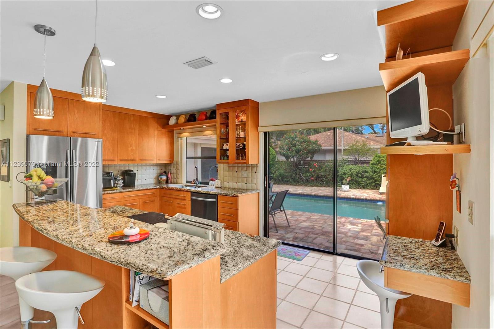85 Juniper Road Hollywood, FL 33021 - Photo 4 of 46 Gallery Image 4