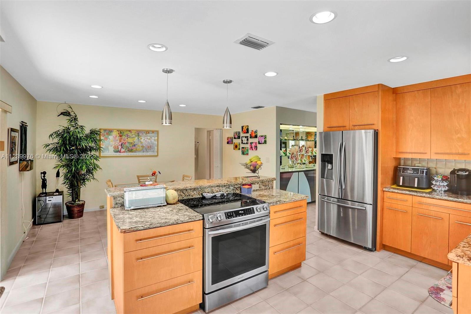 85 Juniper Road Hollywood, FL 33021 - Photo 10 of 46 Gallery Image 10