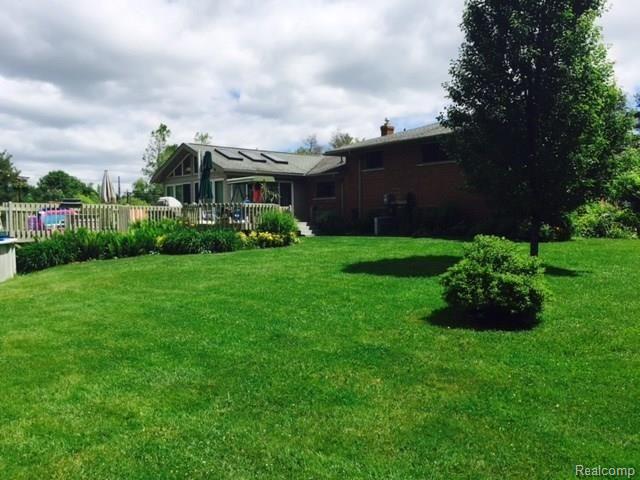 700 South Richman Road St. Clair, MI 48079 - Photo 3 of 39 1 (1).jpg