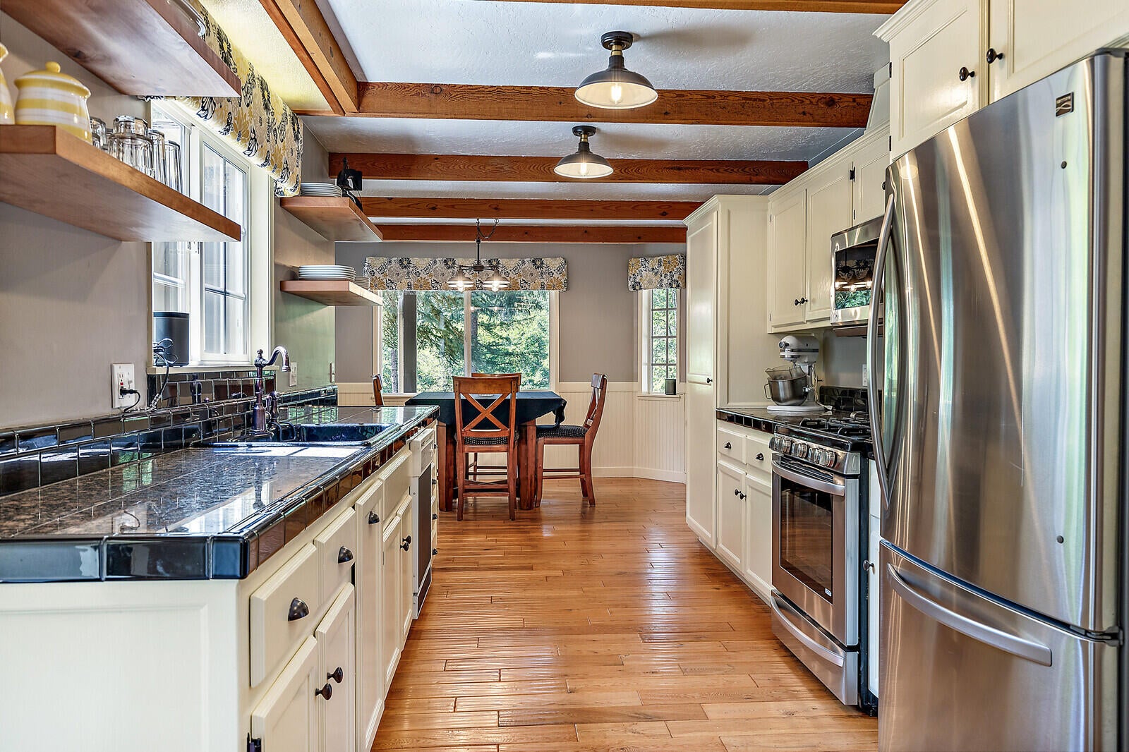 8769 North Applegate Road Grants Pass, OR 97527 - Photo 17 of 54 49_NA_49_mls