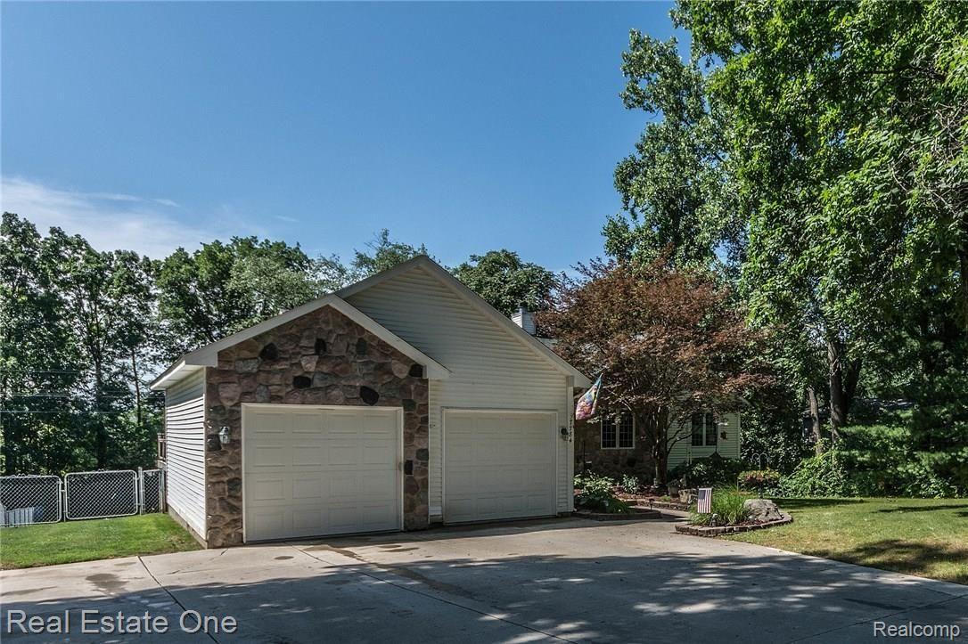 7784 South Eston Road Clarkston, MI 48348 - Photo 31 of 38 33.jpg