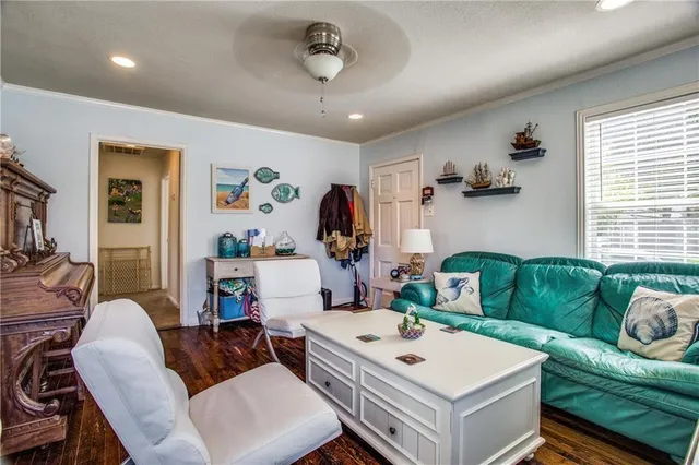 $1,400 | 3213 Forest Park Boulevard, Fort Worth, TX 76110