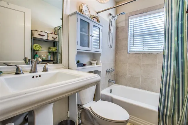 $1,400 | 3213 Forest Park Boulevard, Fort Worth, TX 76110