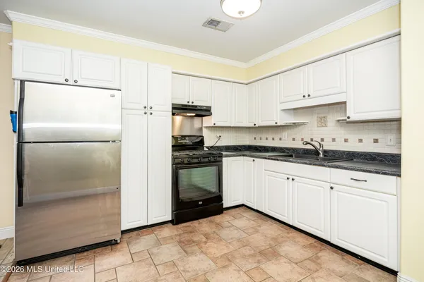 $240,000 | 315 Poplar Drive, Ocean Springs, MS 39564