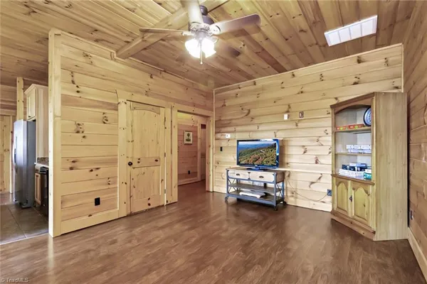 $998,900 | 650 Sweetwater Road, Boomer, NC 28606