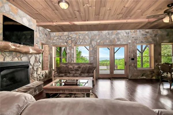 $998,900 | 650 Sweetwater Road, Boomer, NC 28606