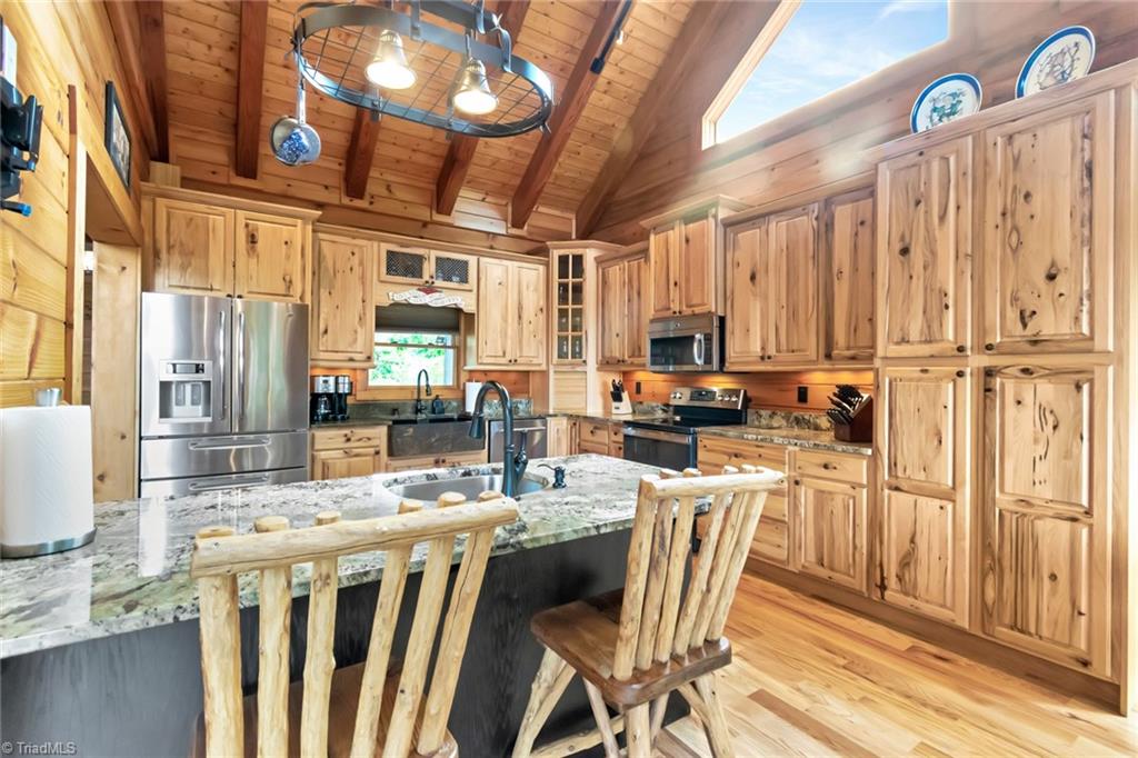 650 Sweetwater Road Boomer, NC 28606 - Photo 8 of 50