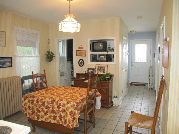 2687 Riverside Avenue Somerset, MA 02726 - Photo 11 of 20 Gallery Image 11