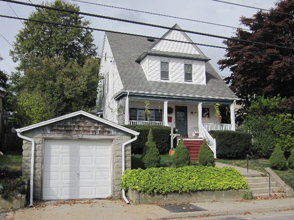 2687 Riverside Avenue Somerset, MA 02726 - Photo 2 of 20 Gallery Image 2
