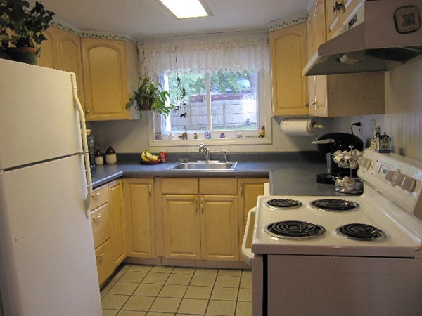 2687 Riverside Avenue Somerset, MA 02726 - Photo 10 of 20 Gallery Image 10