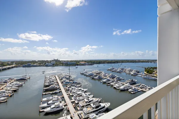 $240,000 | 400 North Flagler Drive, Unit 2003, West Palm Beach, FL 33401