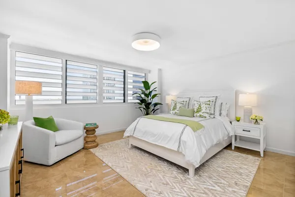 $240,000 | 400 North Flagler Drive, Unit 2003, West Palm Beach, FL 33401